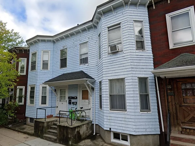 27 Bradbury St #1 — Photo 5