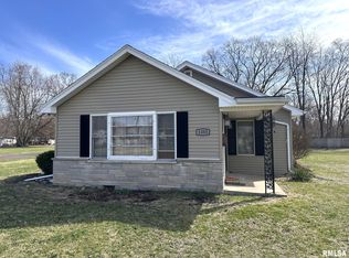 1385 Brown Ave, Galesburg, IL 61401