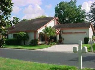 4214 Carriage Dr, Sarasota, FL 34241