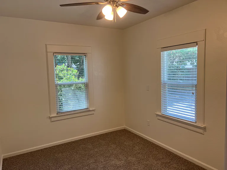 1443 Parker Ave — Photo 19