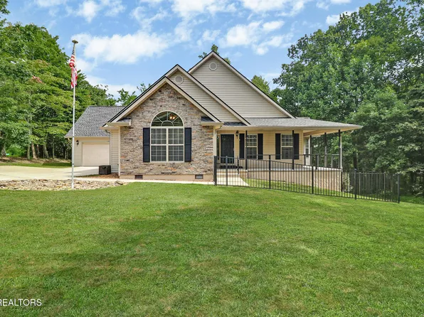 102 Rotherham Dr, Fairfield Glade, TN 38558