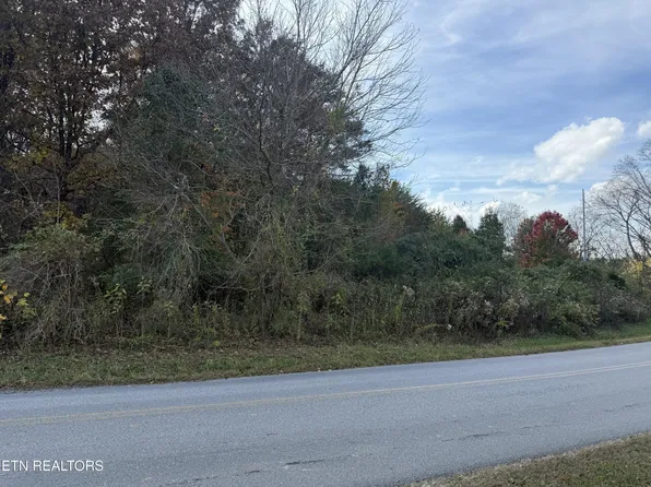919 Nina Delozier Rd, Maryville, TN 37804