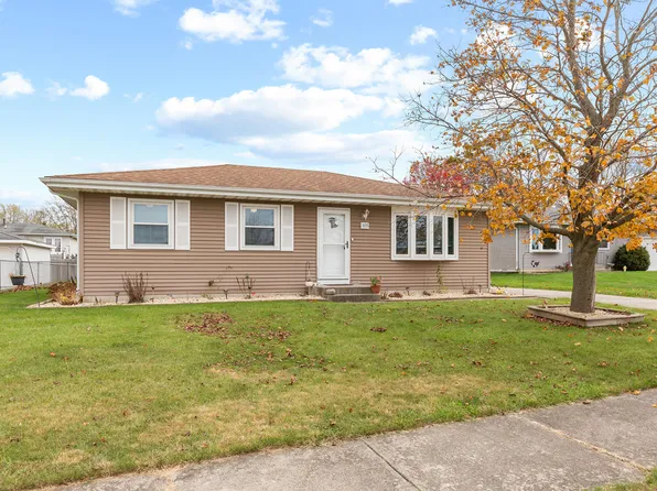 105 Beech Ct, Hebron, IN 46341