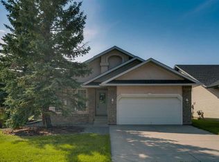 220 N Cimarron Ct, Okotoks, AB T1S 1R7