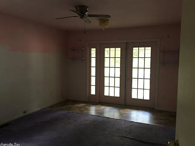 Room to balcony - 9005 Byron Dr