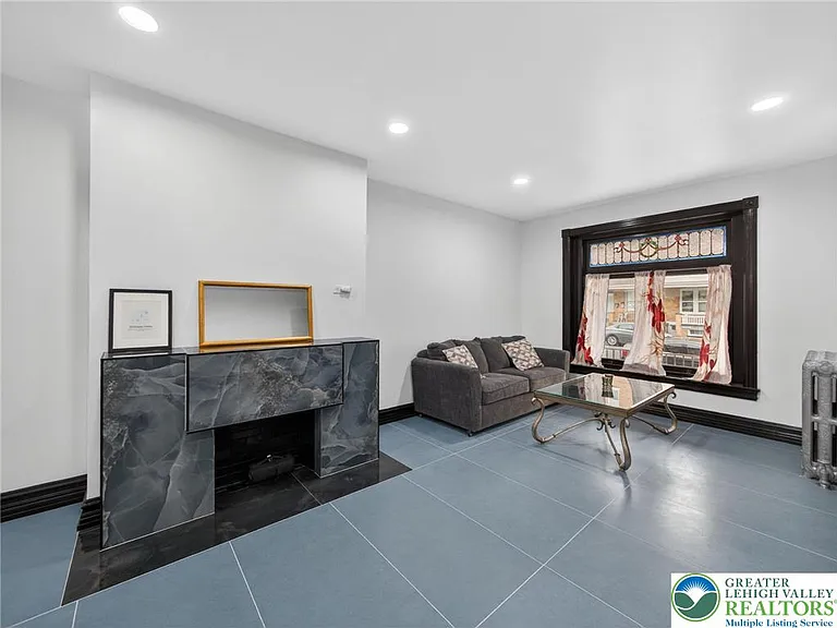 1341 W Chew St — Photo 11