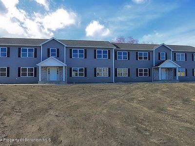 905 Ash St, Moosic, PA, 18507