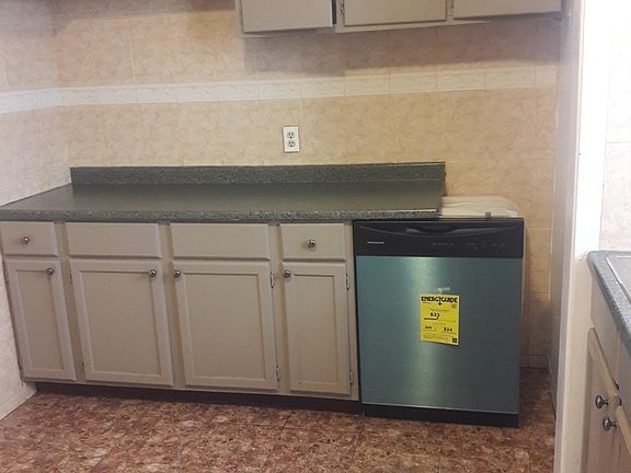5th image of 6641 N Glenwood Ave