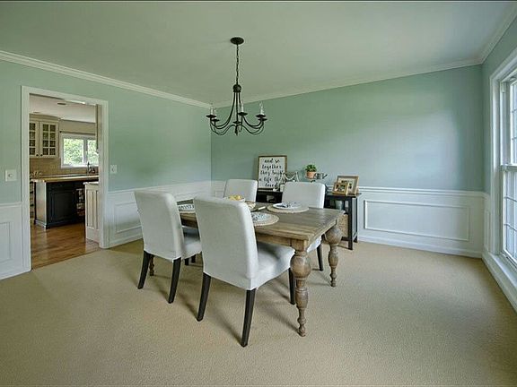 5th image of 7844 Meadowcreek Dr
