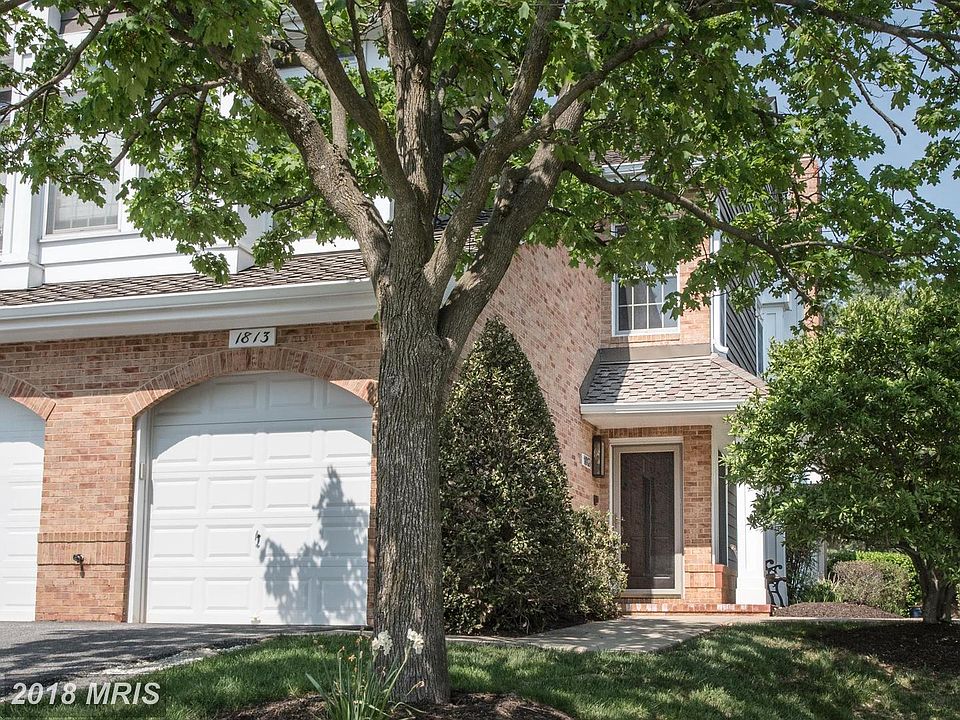 1st image of 1813 Courtyard Cir #D