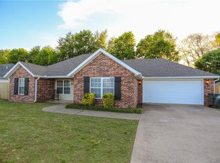 606 Crystal St, Lowell, AR 72745