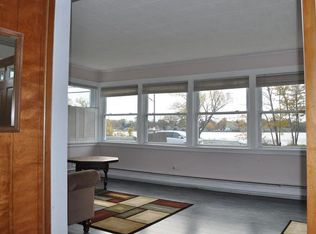 2911 Edgemere Dr, Rochester, NY 14612