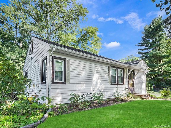 4th image of 33 Mountain Road