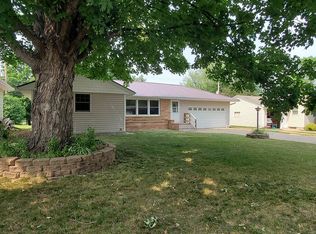 132 S St E, Norwood Young America, MN 55368