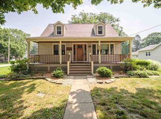 211 N Main St, Lindenwood, IL 61049