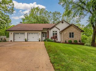 101 Diamond Hill Ct, Hollister, MO 65672