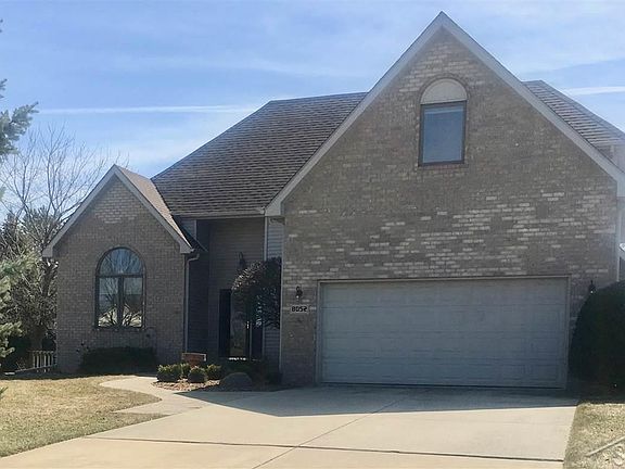 4th image of 8052 Creston Dr