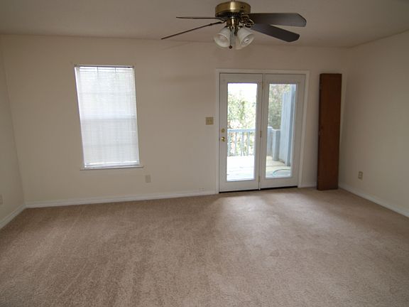 Spacious multi-use room