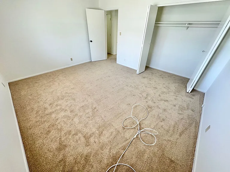 2913 Colanthe Ave — Photo 23