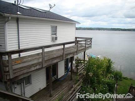 Great Views!
						:
						Decks on two levels