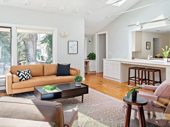 228 Islington Rd, Newton, MA 02466