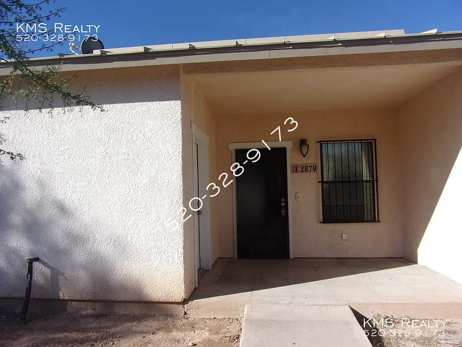 2879 N Tolman Dr