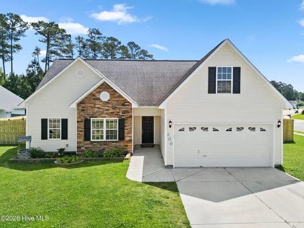200 Ivy Glen Lane, Jacksonville, NC 28546