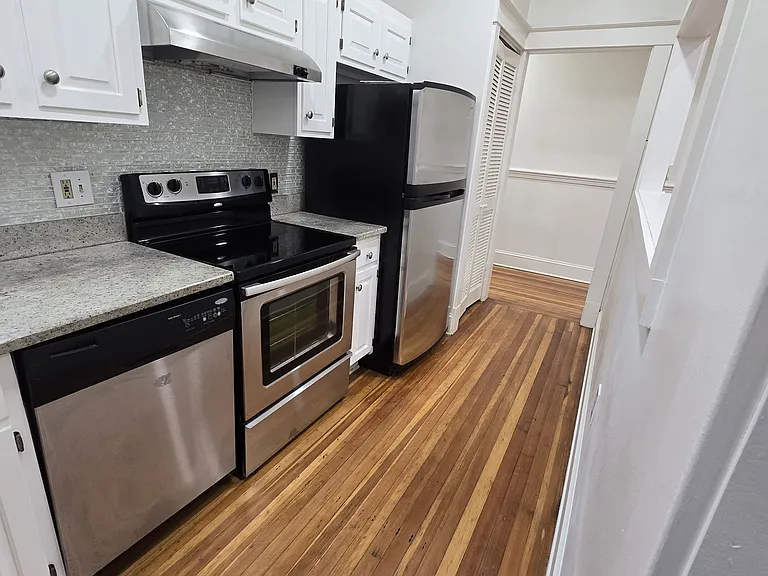 101 S Saint Asaph St #2 — Photo 8