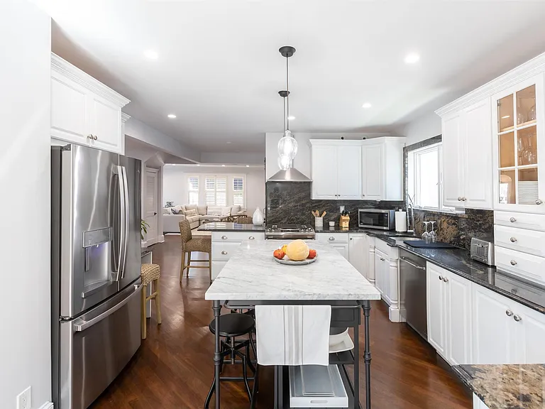 8310 Ventnor Ave — Photo 16