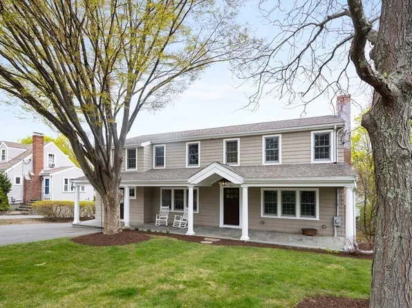 1012 Greendale Ave, Needham, MA 02492
