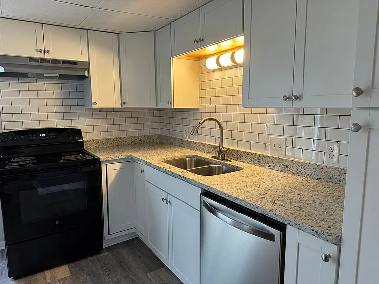 118 Ross St — Photo 1