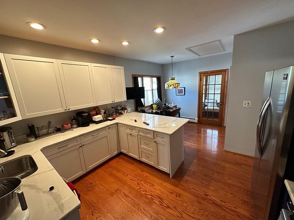 1st image of 21 Pearl Ave #1