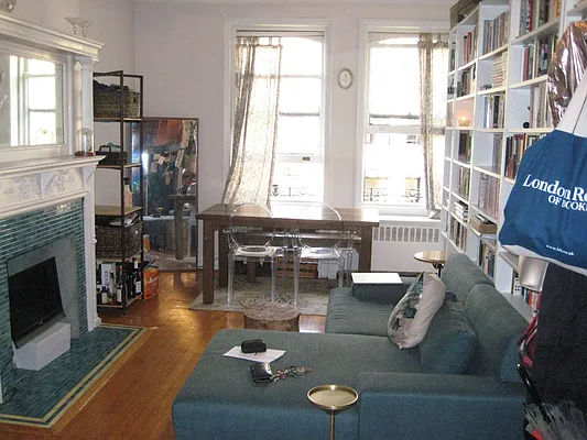 Rented by Magnone Real Estate | media 11