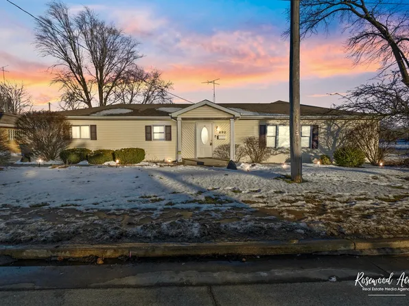 690 S Center Ave, Bradley, IL 60915