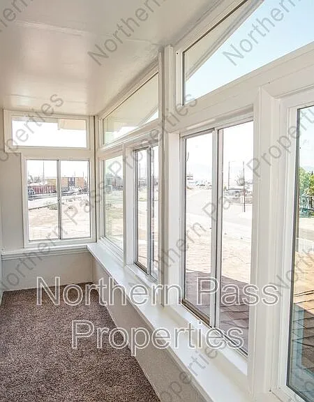 7600 Franklin Dr — Photo 32