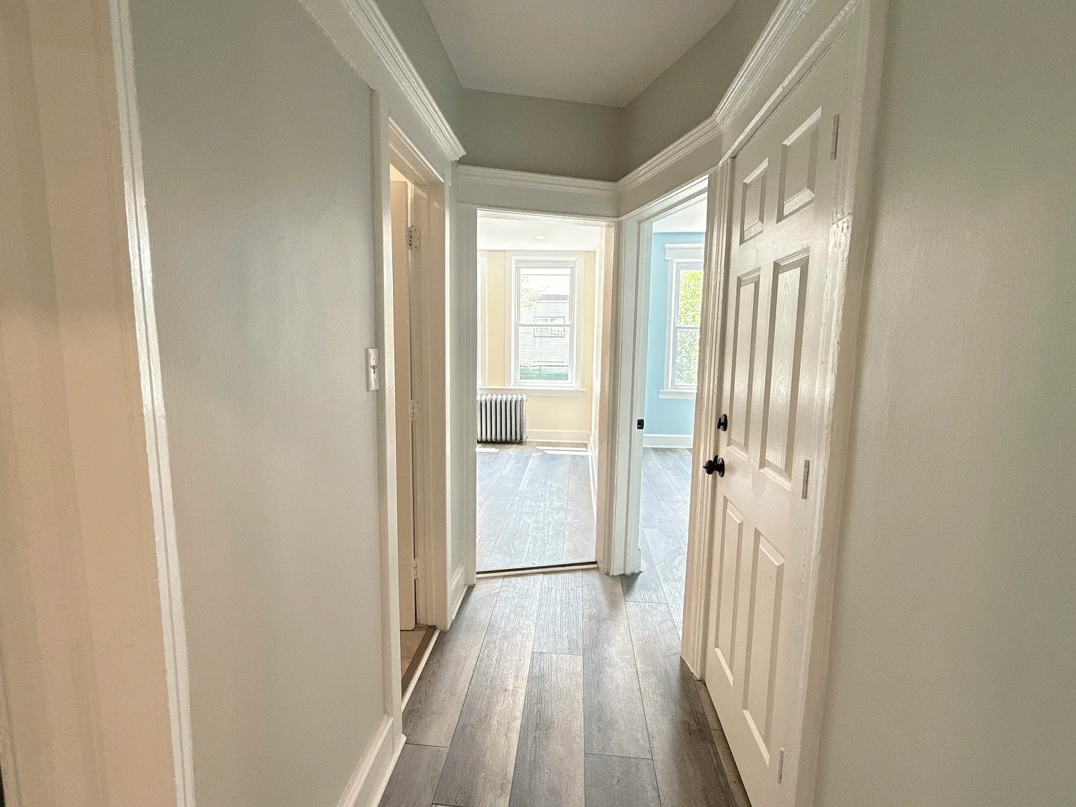 3 bed, $2,400 — Photo 4