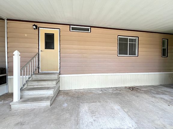 4th image of 10247 Cypress Cove Ln
