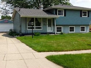 2015 Lauren Dr SW, Cedar Rapids, IA 52404