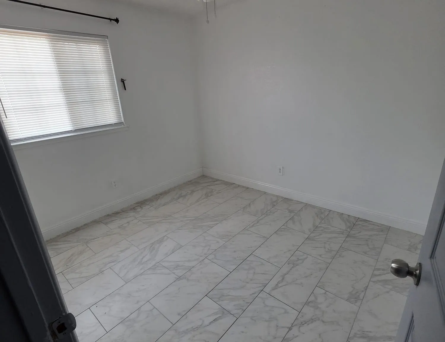 4 bed, 1328 sqft, $2,600 — Photo 3