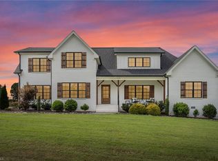 7501 Bentridge Forest Dr, Kernersville, NC 27284