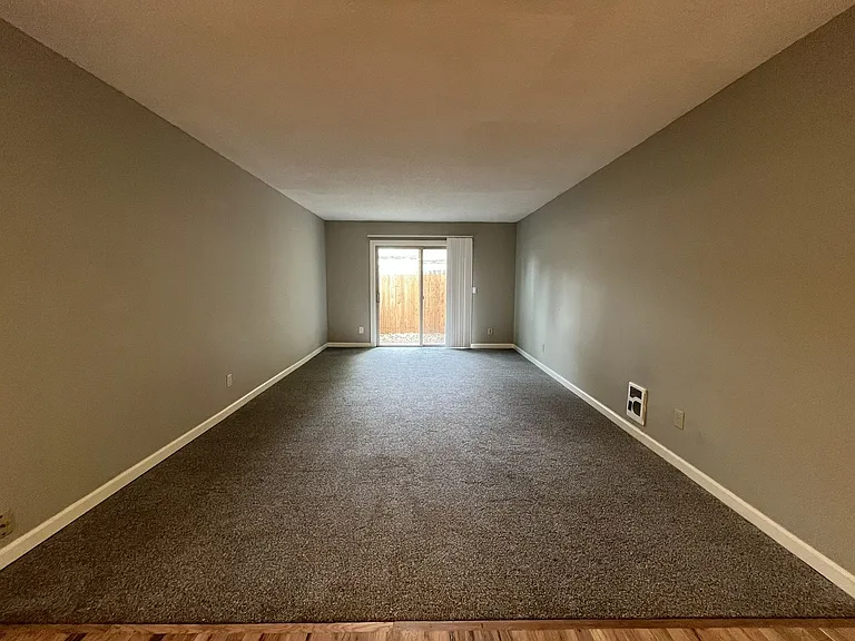 15827 NE Glisan St #3 — Photo 14