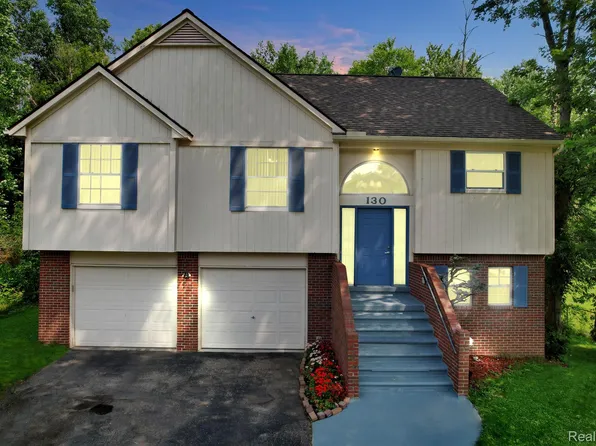 130 N Haven St, Novi, MI 48377