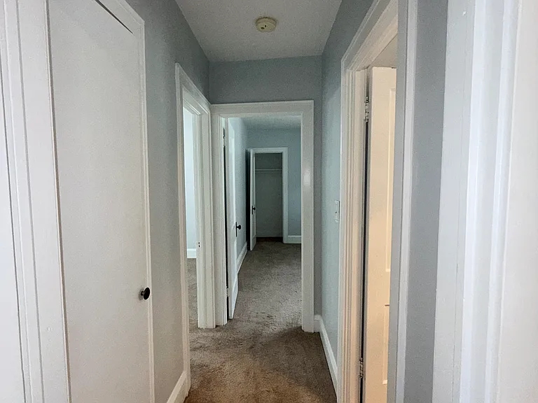 1333 Gladys Ave #UP — Photo 10