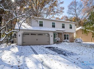 6825 Queen Annes Ct, Toledo, OH 43617