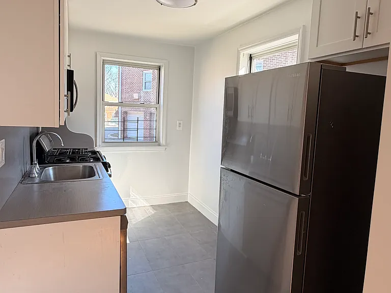 67-91 223rd Pl #B — Photo 2