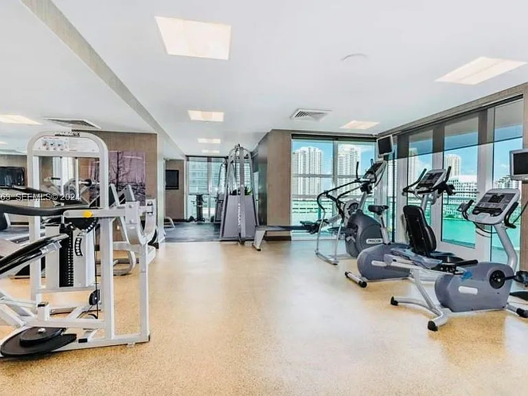 950 Brickell Bay Dr — Photo 19
