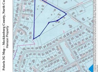 15601-15615 15701 Northcross Dr, Huntersville, NC 28078