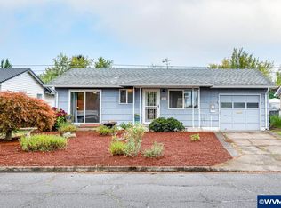 1916 Rainier Rd, Woodburn, OR 97071
