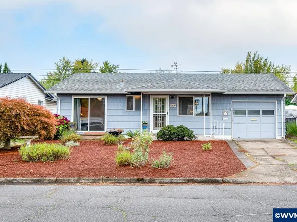 1916 Rainier Rd, Woodburn, OR 97071