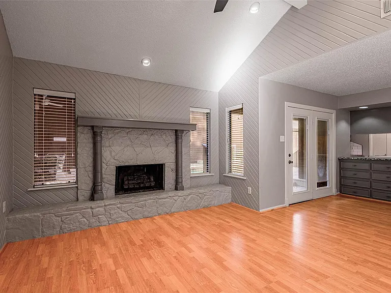 514 Hickory St — Photo 7